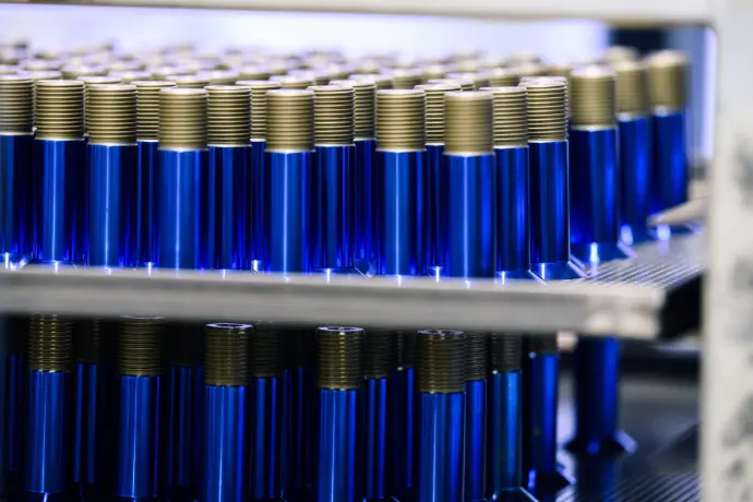 Produktionsmitarbeiter RBC / DFL / Farbe PE11: Einblick in den Arbeitsbereich bei AERO-COATING