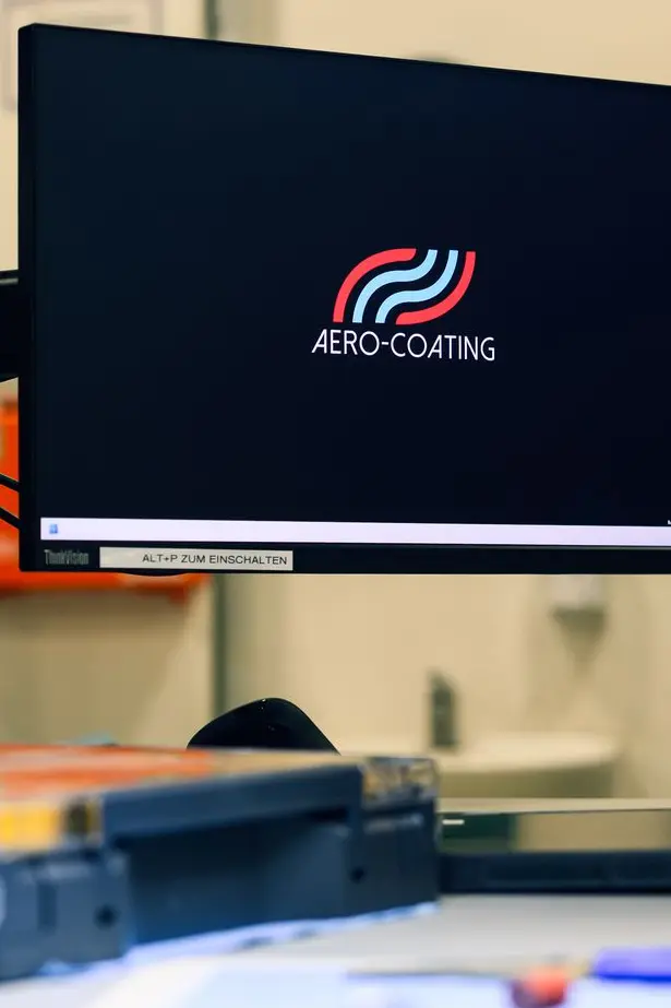 Qualitätsprüfer Eingang PE2: Einblick in den Arbeitsbereich bei AERO-COATING
