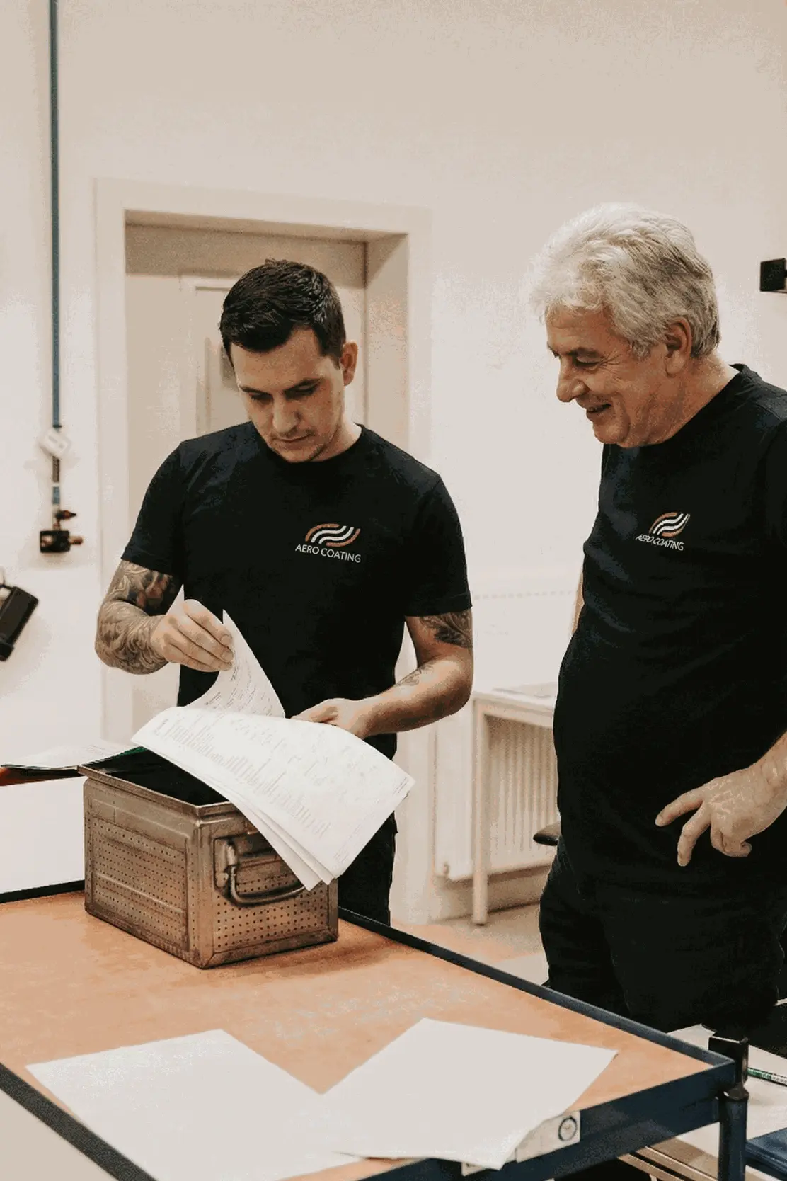 Qualitätsprüfer Eingang PE2: Einblick in den Arbeitsbereich bei AERO-COATING